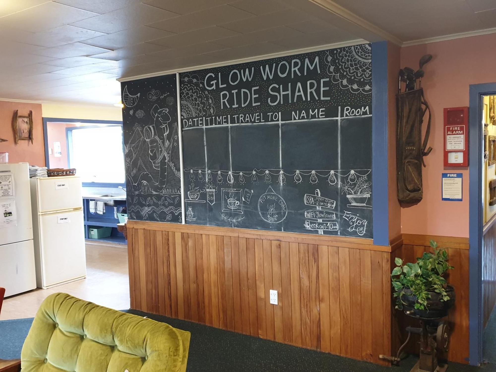 Glow Worm Accommodation Franz Josef Exterior photo