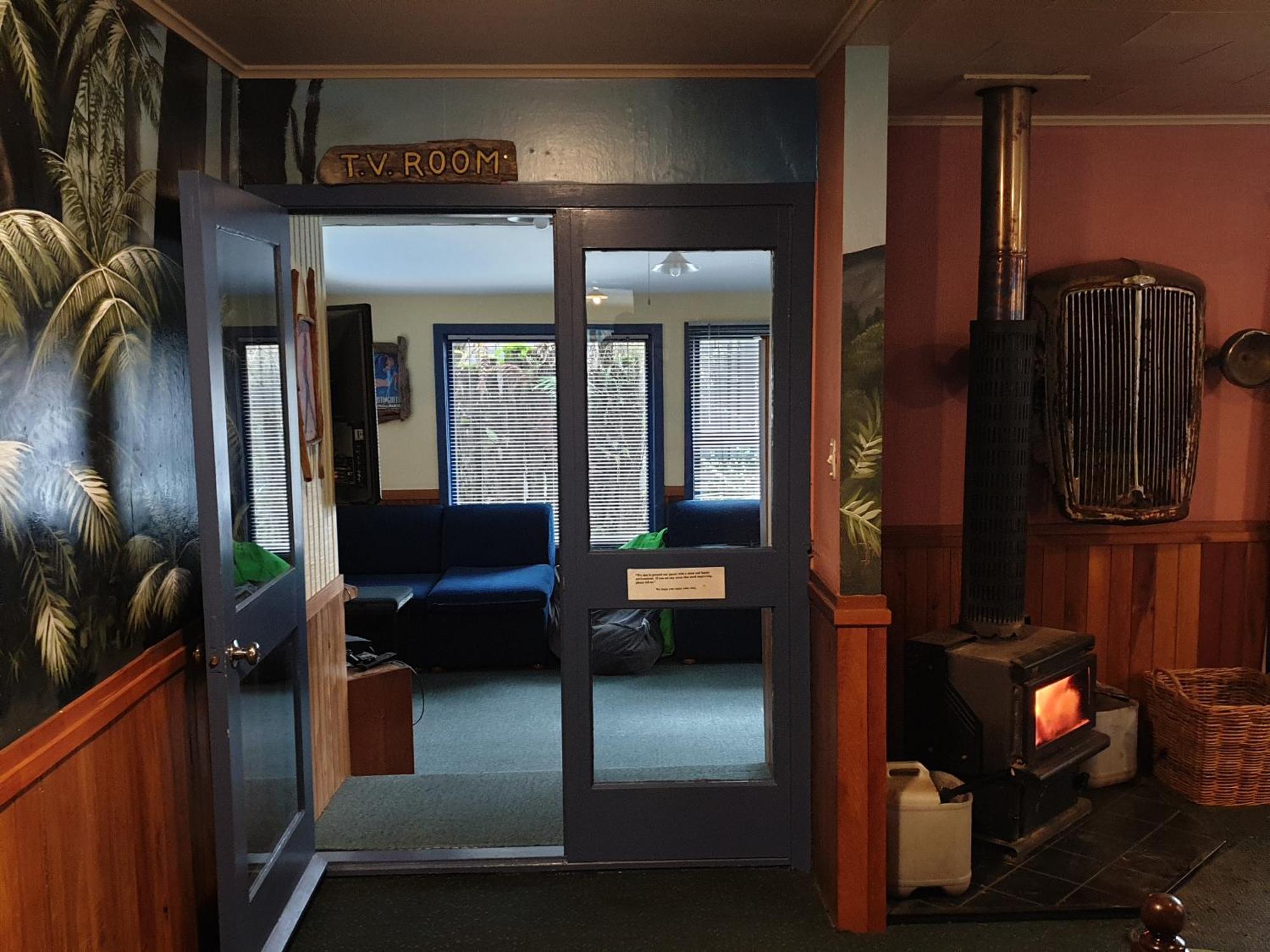 Glow Worm Accommodation Franz Josef Exterior photo