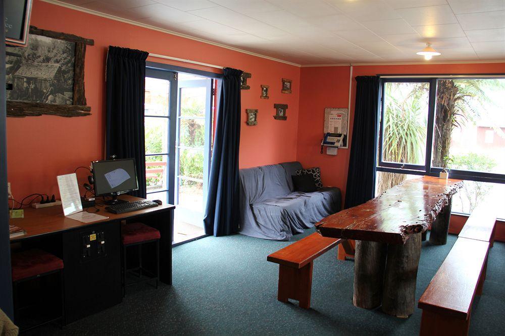 Glow Worm Accommodation Franz Josef Exterior photo