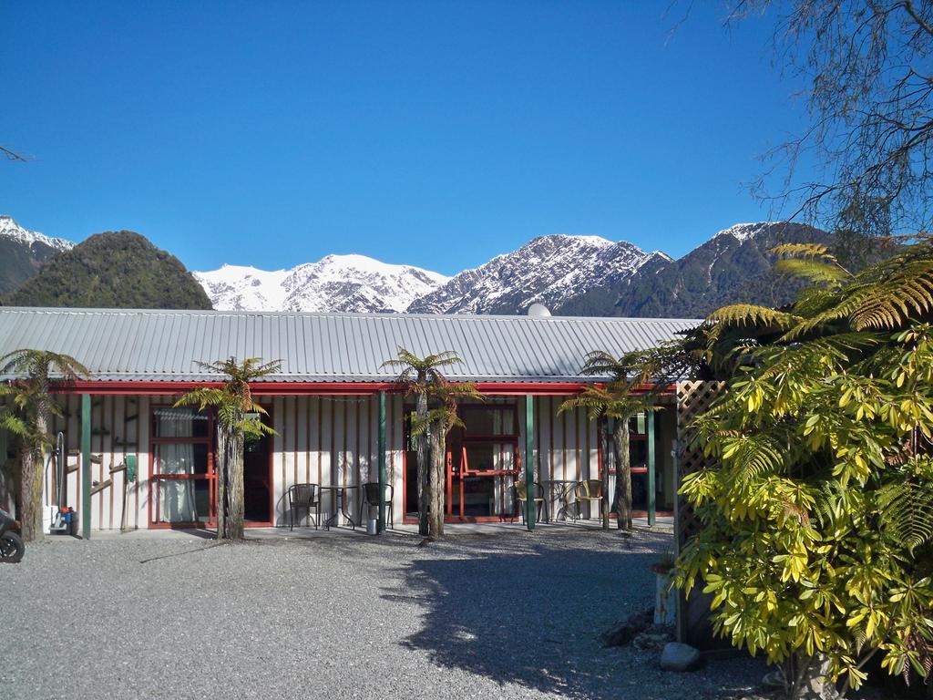 Glow Worm Accommodation Franz Josef Exterior photo