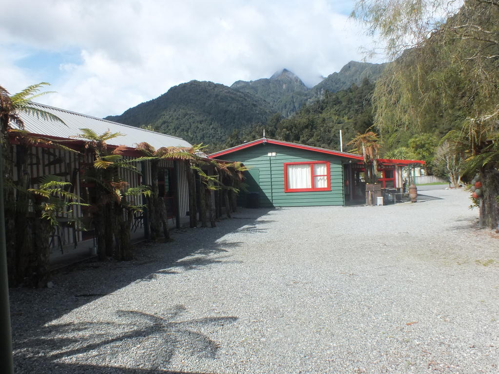 Glow Worm Accommodation Franz Josef Exterior photo
