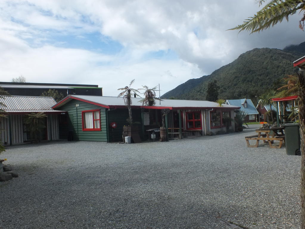 Glow Worm Accommodation Franz Josef Exterior photo